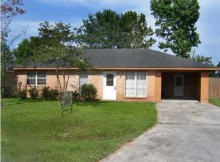 7411 Victoria Dr, Maurice, LA 70555