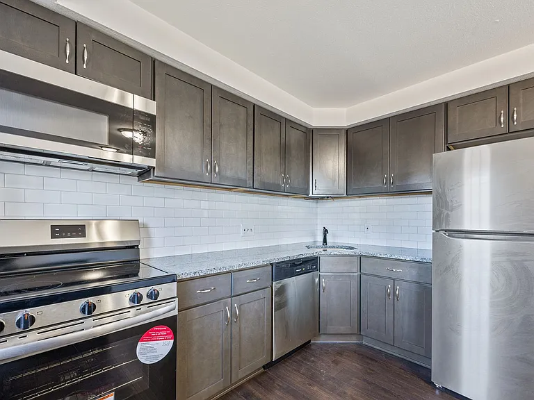 64 Savin Park — Photo 5