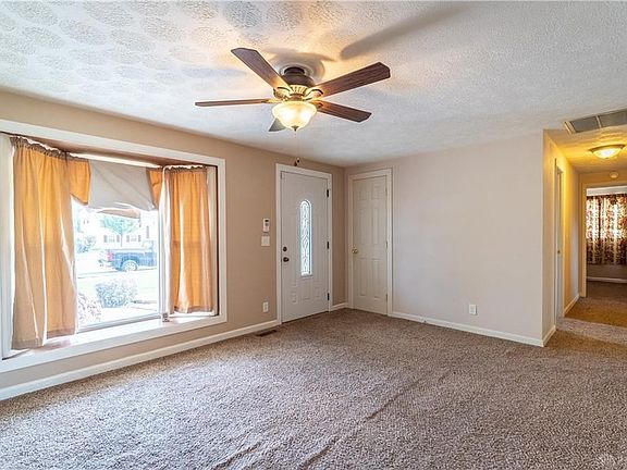 5th image of 531 Stratmore St