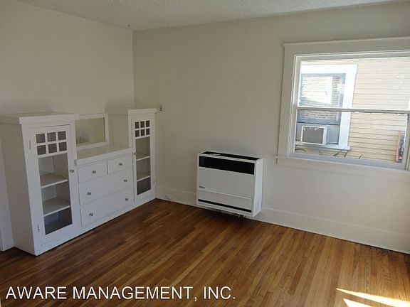 2nd image of 3973 Kansas St