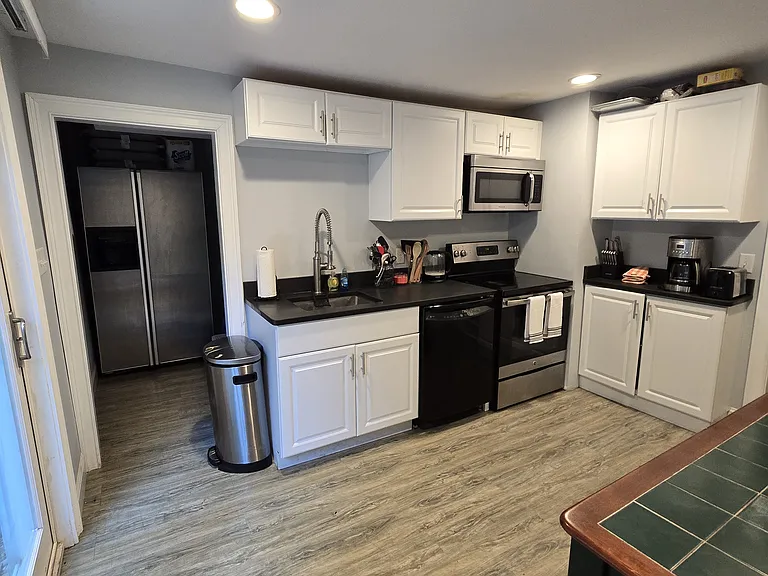 247 Maple Ave — Photo 5