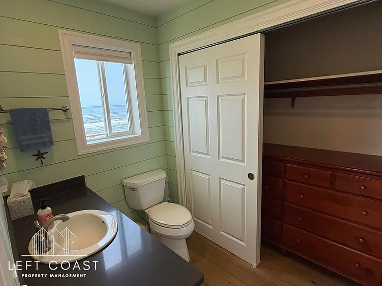 8788 SW Marine View St — Photo 4