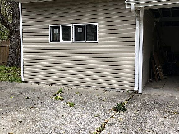 4th image of 128 Rocky Knoll Cir