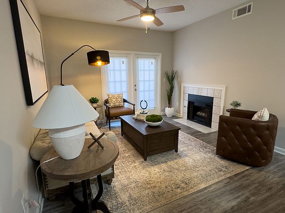 5th image of 1810 W Wolfchase Cir #1840-104