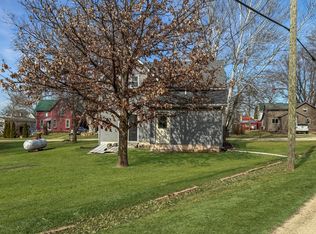 103 W Olive St, Mc Connell, IL 61050