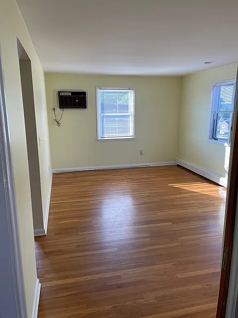 3 bed, 600 sqft, $2,750 — Photo 2