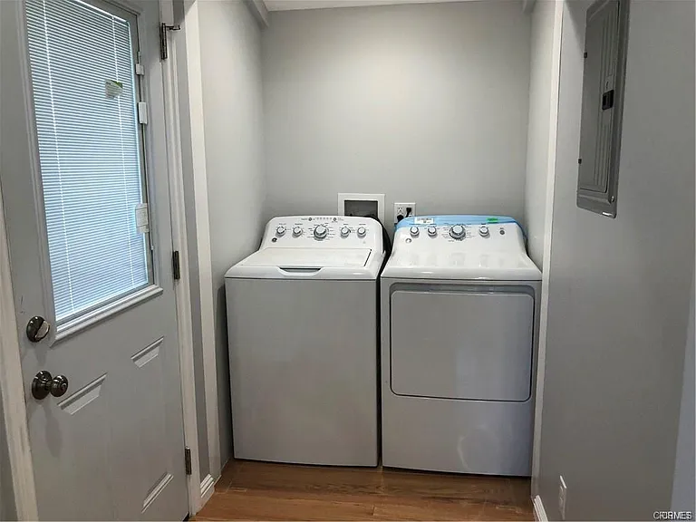 7447 Etiwanda Ave — Photo 13