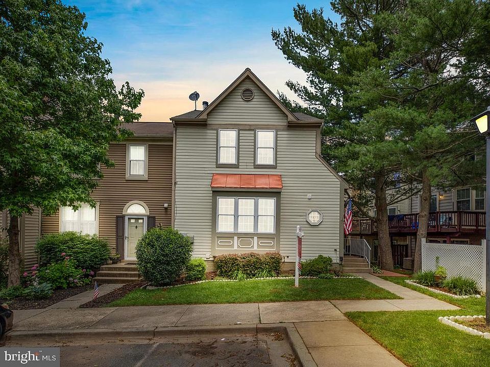 1st image of 1 Lake Park Ct #986