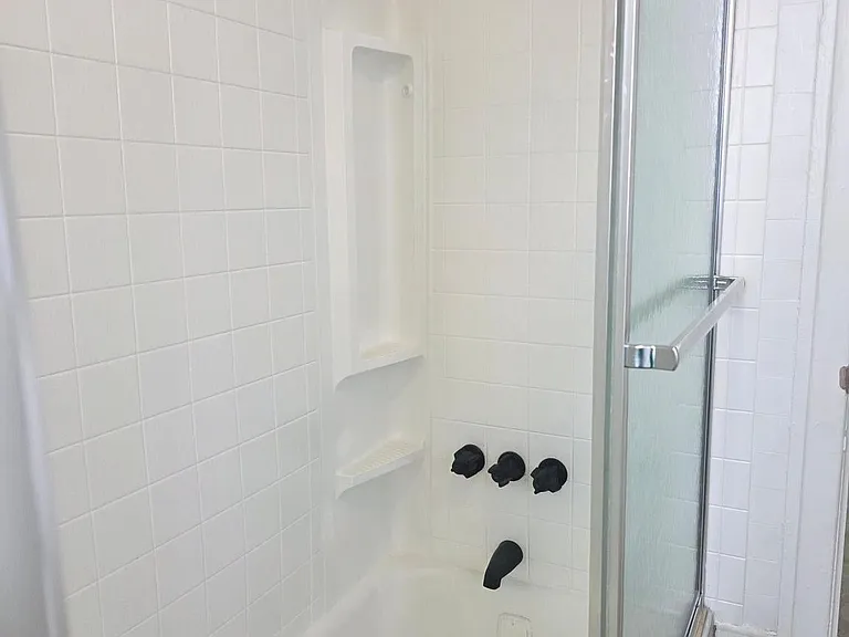 1108 E Stafford St — Photo 17