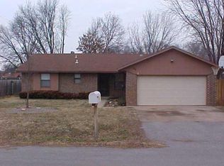 211 SW 6th St #TOWNHOUSE, Blanchard, OK 73010