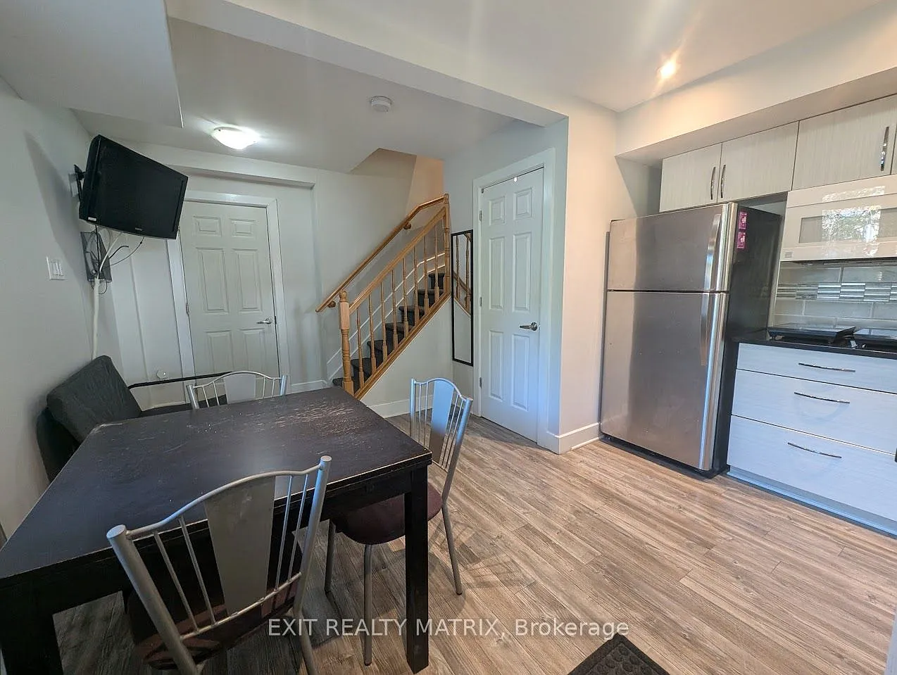 3 bed, $2,490 — Photo 4