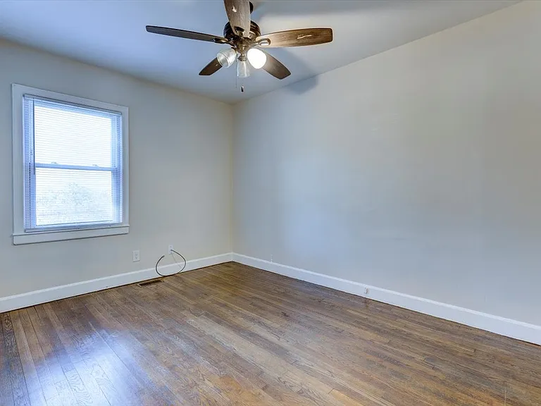 1242 Fordham Rd — Photo 24