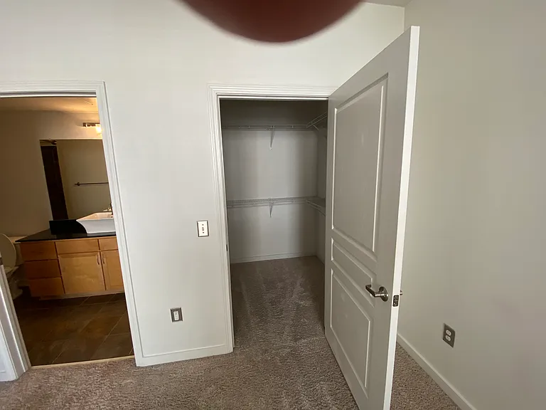 3000 Vanderbilt Pl #320 — Photo 14