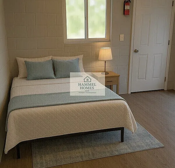 1520 S Main St #FURNISHED — Photo 2