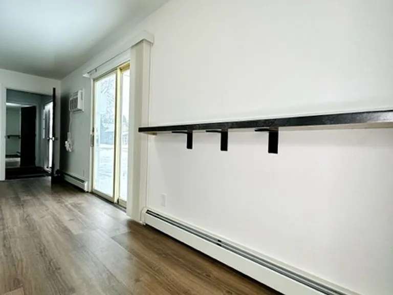 118 W Prairie St — Photo 5