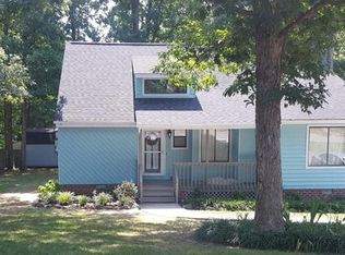 9613 Ladue Rd, North Chesterfield, VA 23237