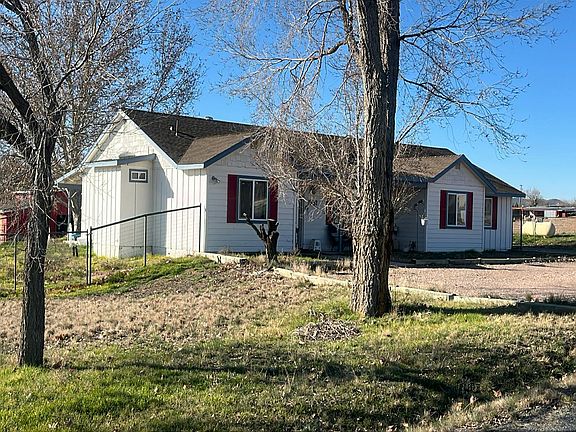 3rd image of 1881 Bumblebee Dr