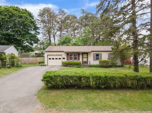 2736 Maida Lane, Schenectady, NY 12306