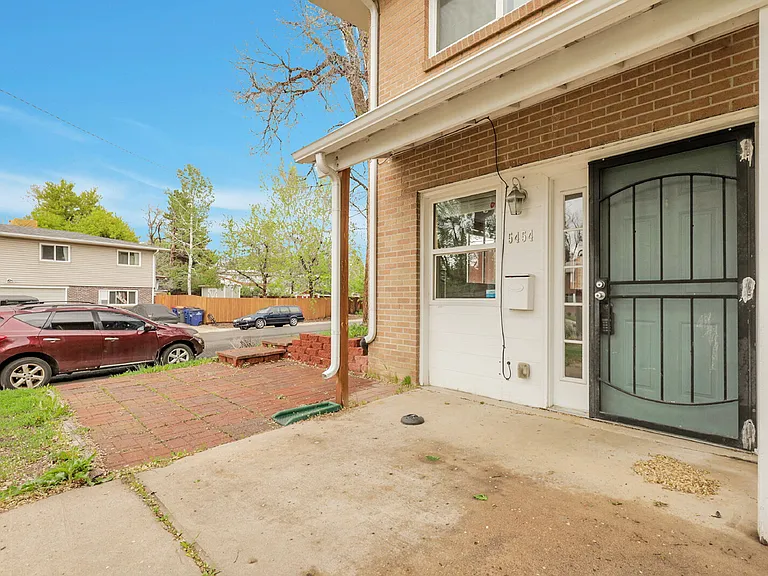 5454 S Elmwood St #5454 S ELMWOOD ST — Photo 4