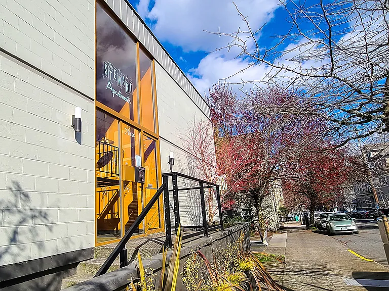 Stewart Apartments - NW Portland Oregon