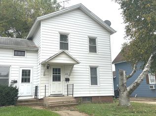 428 W High St #B, Sycamore, IL 60178