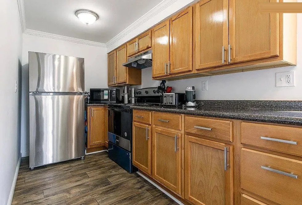 2 bed, 700 sqft, $1,250 — Photo 2