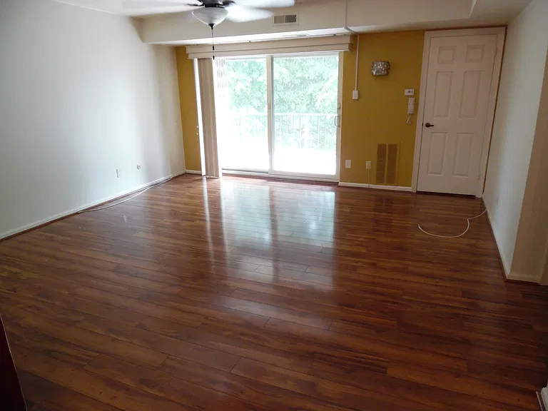 309 E Village Rd — Photo 5