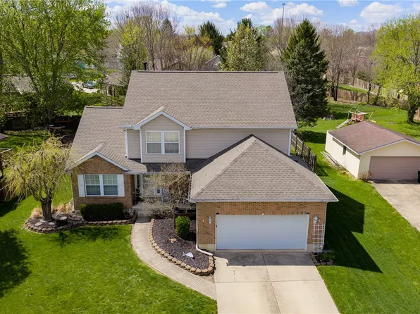 413 Lindell Dr, New Lebanon, OH 45327