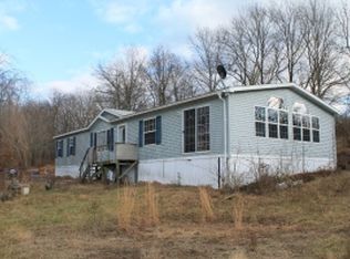 37 Hunters Dr, Pine Grove, PA 17963