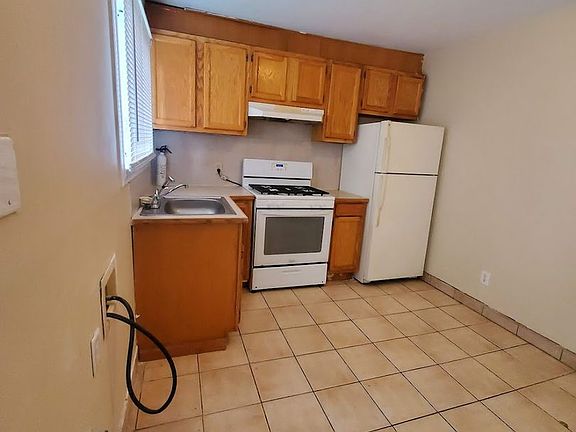 4th image of 16 Pollux Cir E APT 3