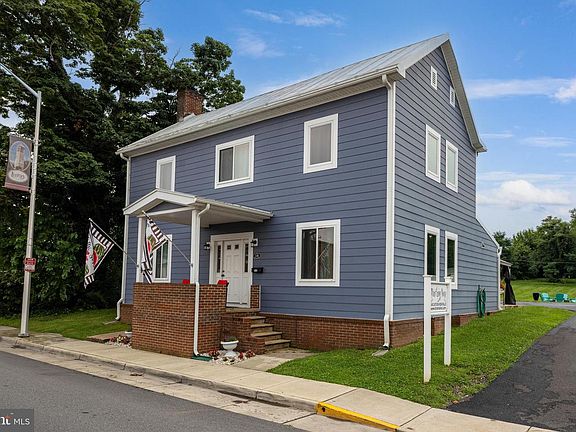 3rd image of 146 E Main St