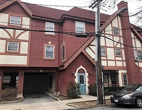 1st image of 142 N 8th Avenue