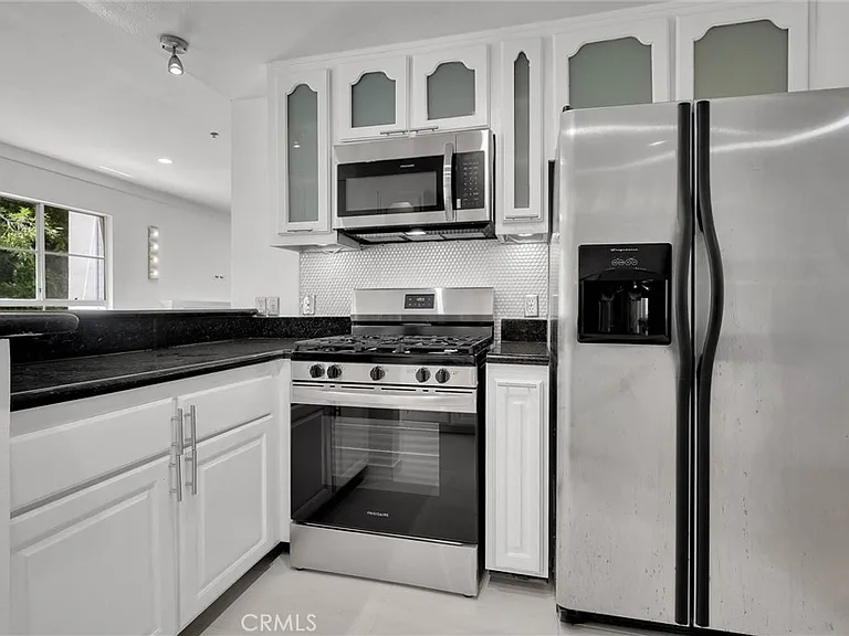 1401 S Bentley Ave #203 — Photo 9