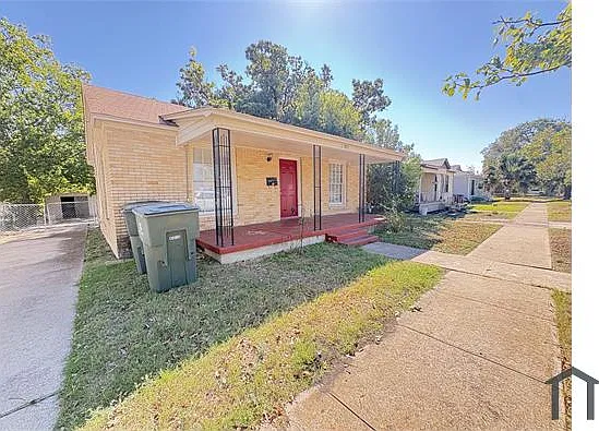 2 bed, 962 sqft, $1,350 — Photo 3