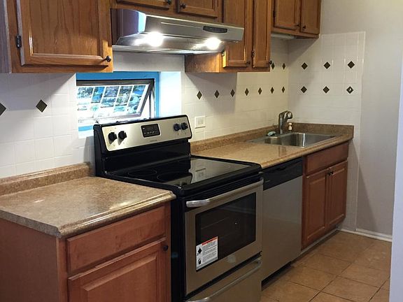 5th image of 4832 N Winthrop Ave APT 1E