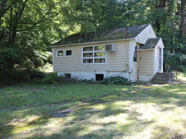 137 Maple Street, Seymour, CT 06483