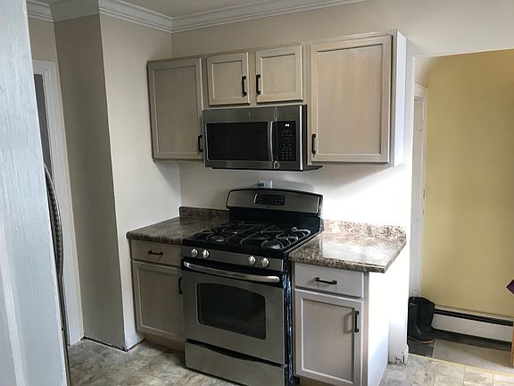 3rd image of 11047 S Avenue N