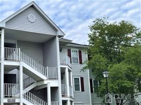 12 Kingston Run, North Brunswick, NJ