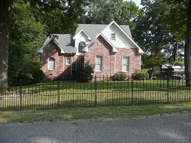 1st image of 113 Underwood St