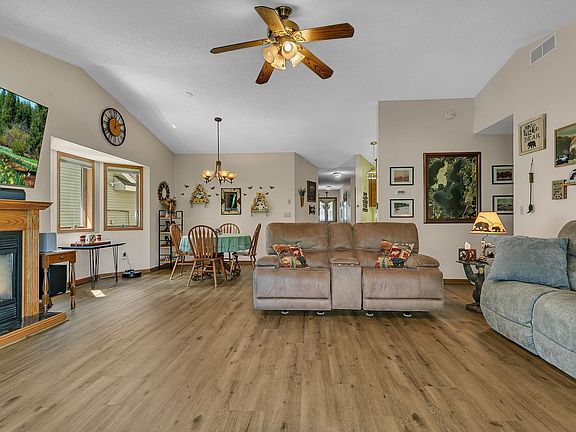 4th image of 288 Park Ave S