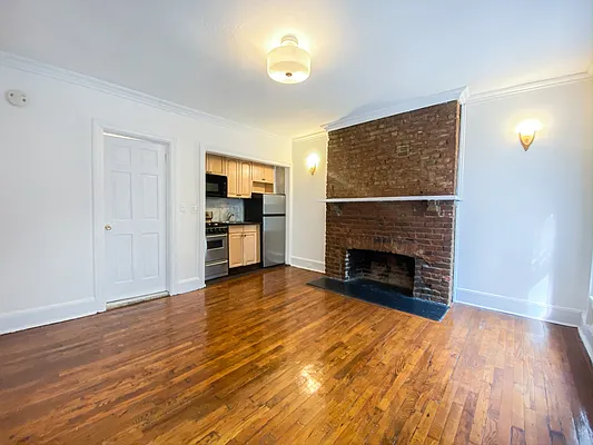 Rented by City Connections Realty | media 15