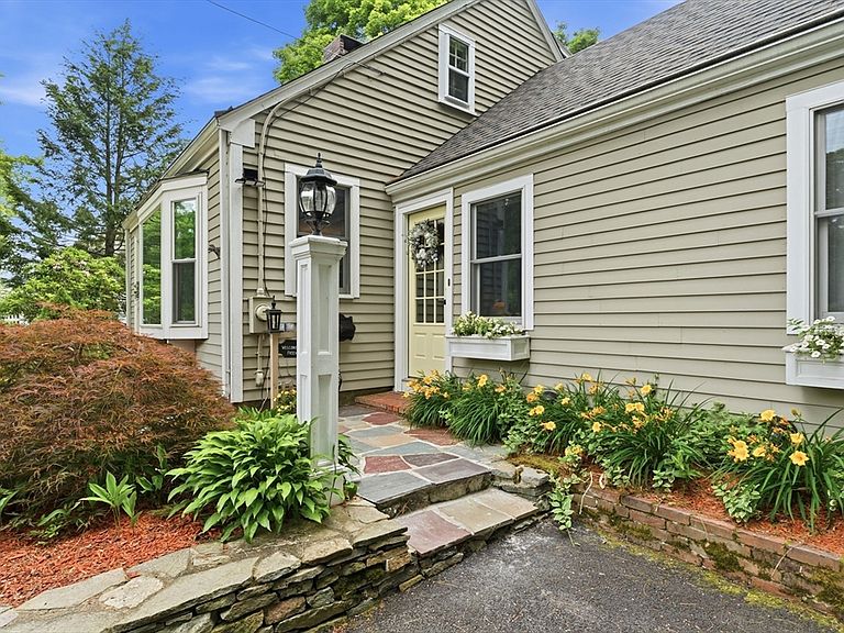 Listing photo 4