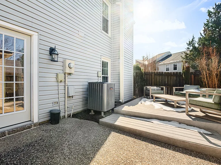 760 Yorkwood Pl — Photo 24