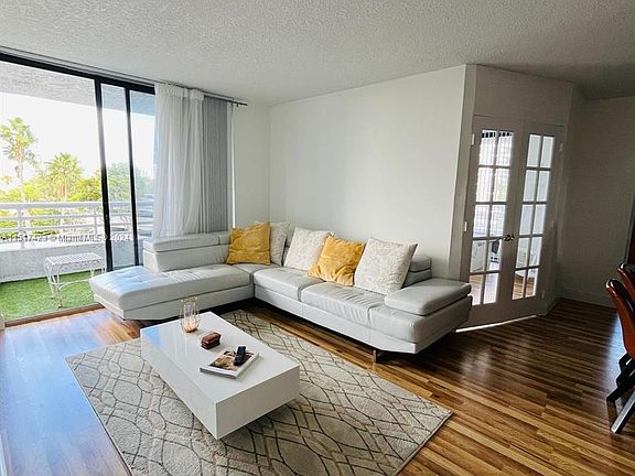 3rd image of 3300 NE 192nd St APT 512