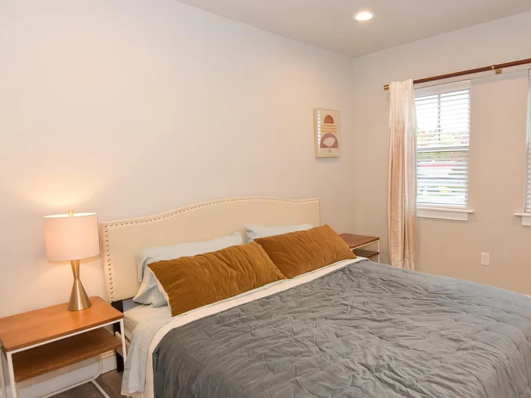 1401 Market St #2L — Photo 26