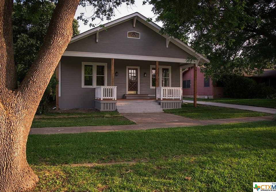 1st image of 402 E Davilla St