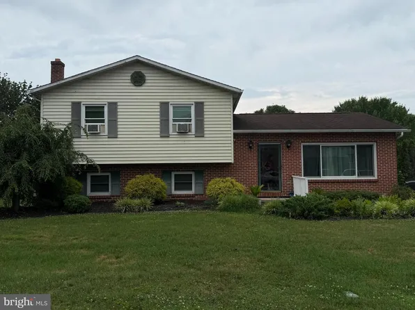 56 Wingert Rd, Wyomissing, PA 19610