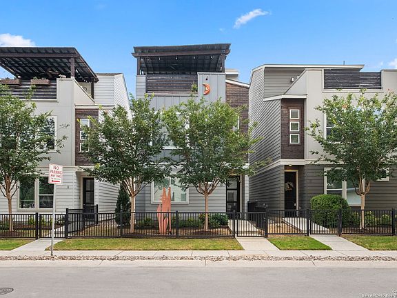 2nd image of 430 CLAY ST UNIT 10