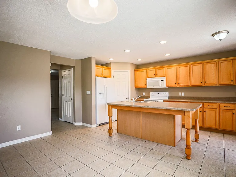 3155 S Hidden Valley Dr #147 — Photo 9
