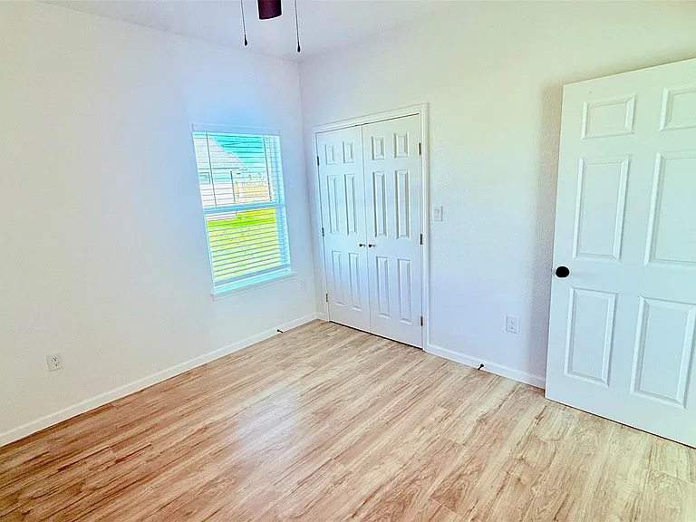 7018-5914 Two — Photo 13
